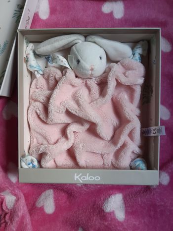Doudou lapin Plume Kaloo
