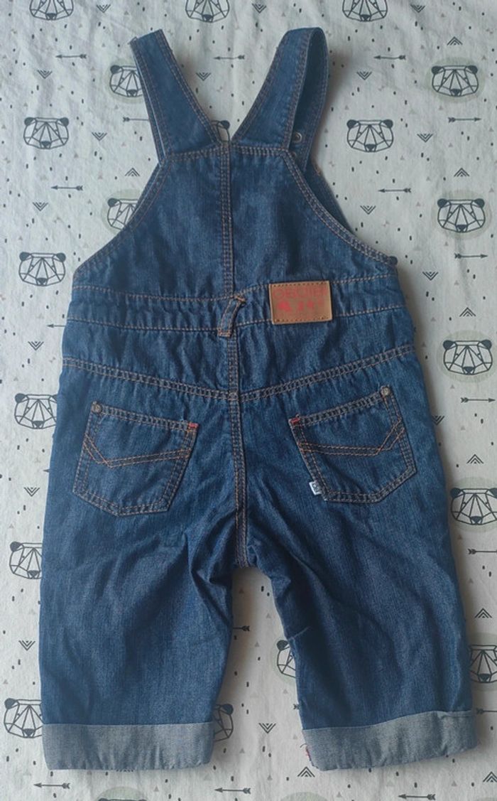 Salopette en jean taille 6 mois - photo numéro 2