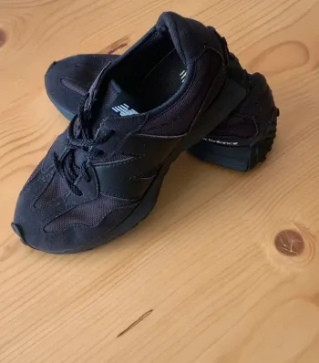 Basket mixte- New Balance 327 noir - 37