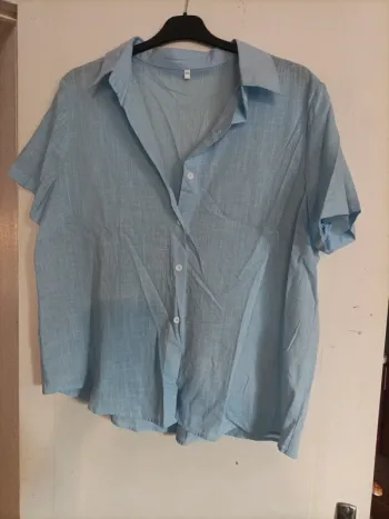 Chemise bleu légère