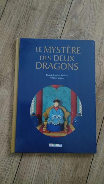 Livre le mystère des deux dragons