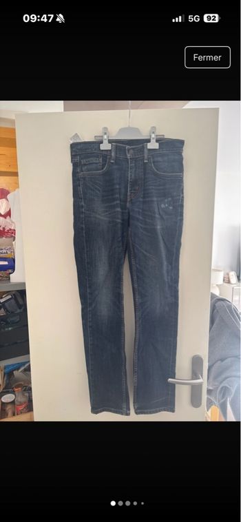 jean Levi Strauss 511, taille W30 L32 coupe slim), en bon état général avec légère usure normale. W30 FR 40 • Très bon état • Levi's