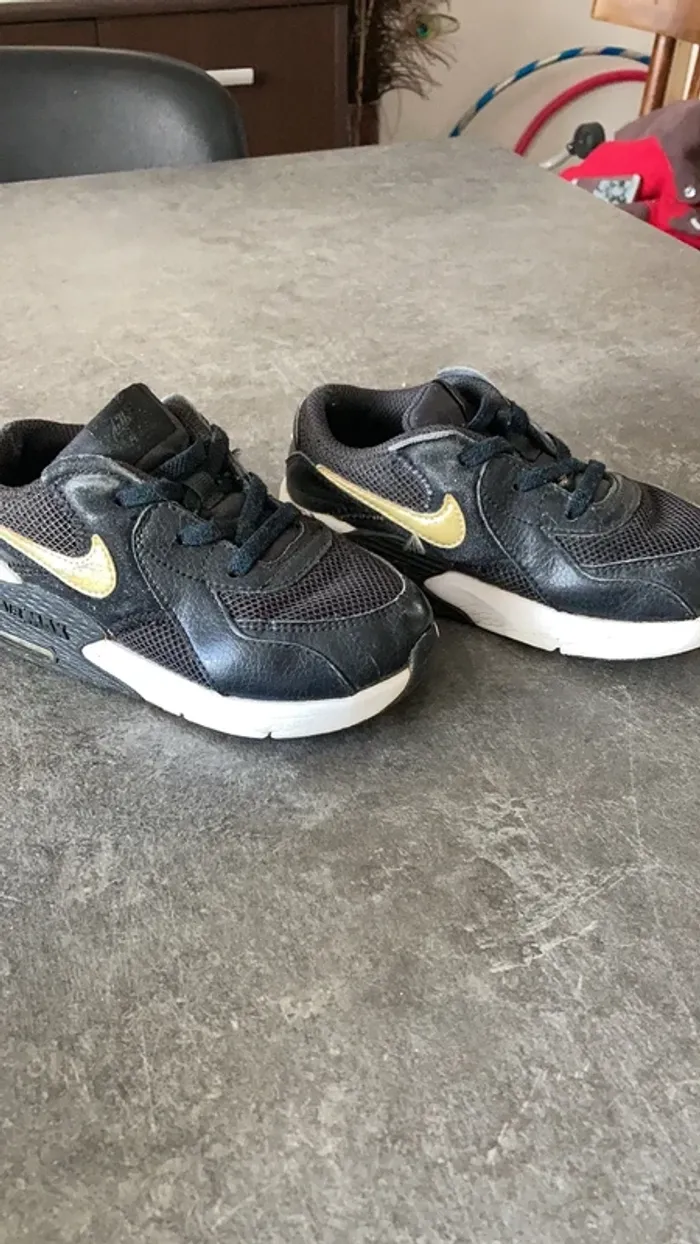 Air max noire taille 26 - photo numéro 2
