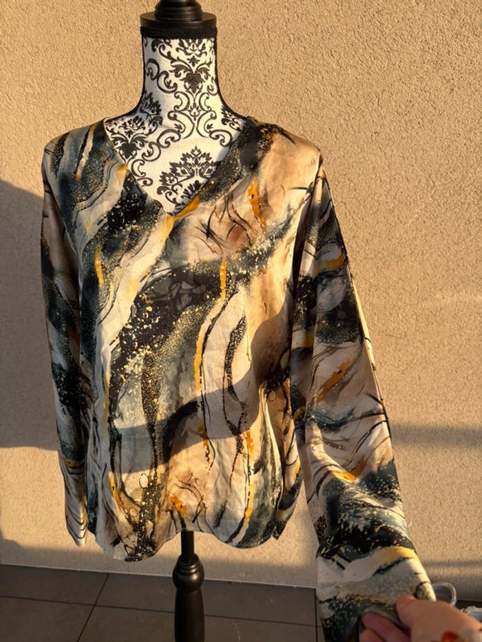Magnifique blouse unika neuve sans étiquette, taille 40 (L) femme - photo numéro 2