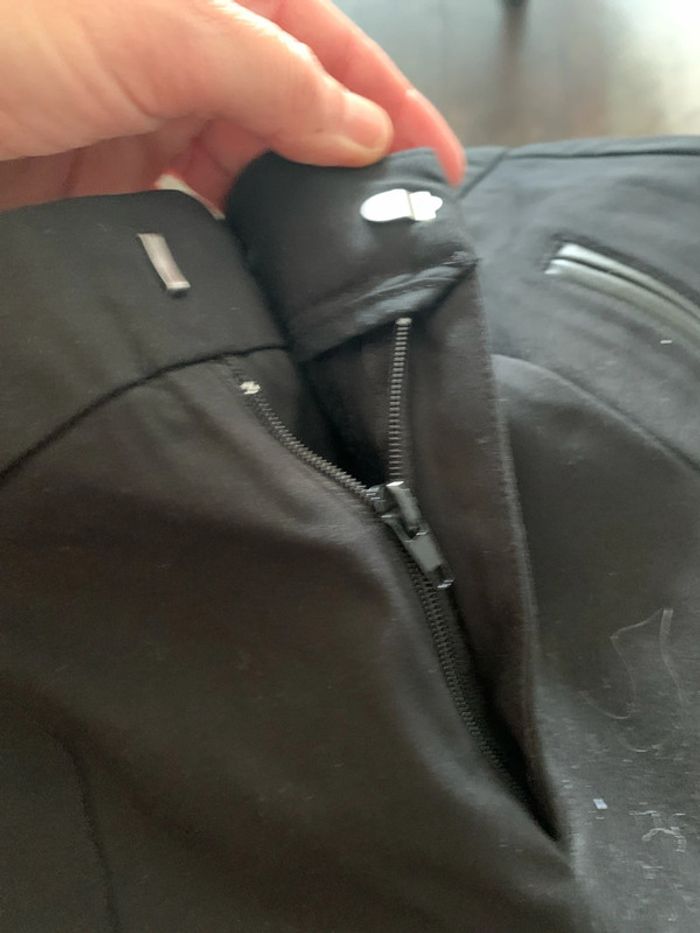 Pantalon noir - photo numéro 7