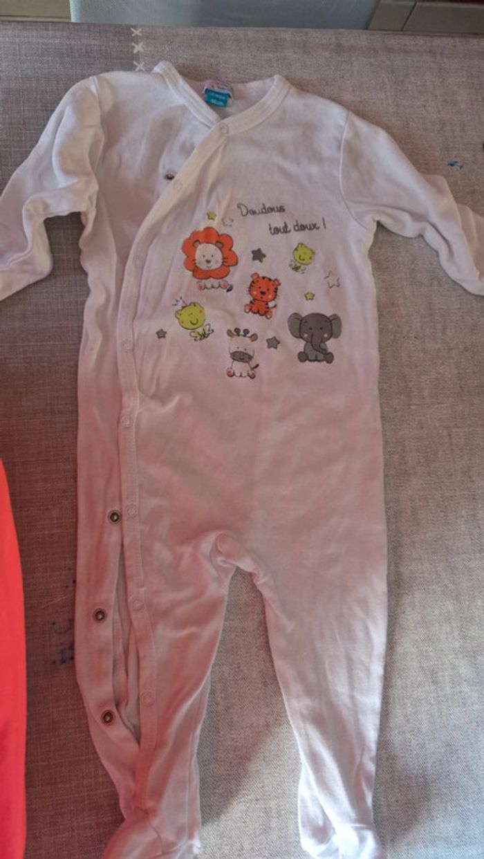 Lot 6 pyjamas 18 mois - photo numéro 5