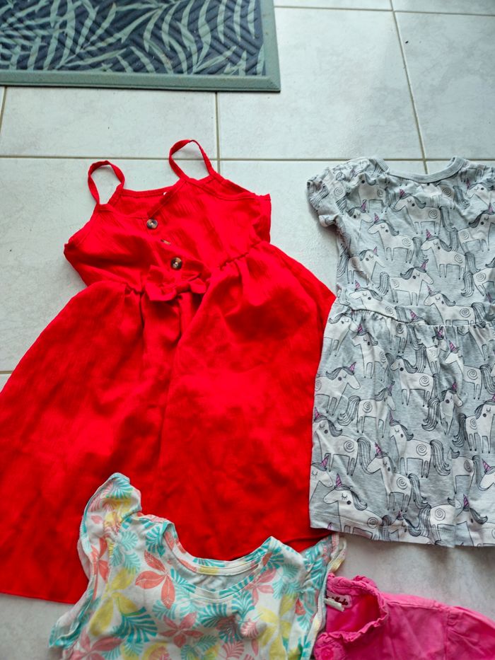 Lot vêtements fille 6 ans - photo numéro 4