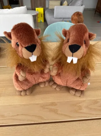 Lot 2 marmottes peluches