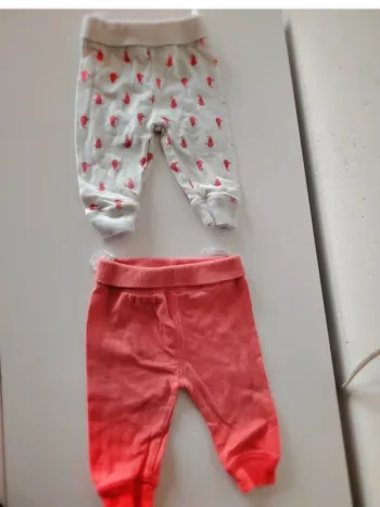 Lot de 2 pantalons 1 mois