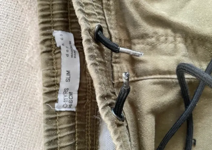 Lot de 8 pantalon 9 10 ans en très bon état - photo numéro 10