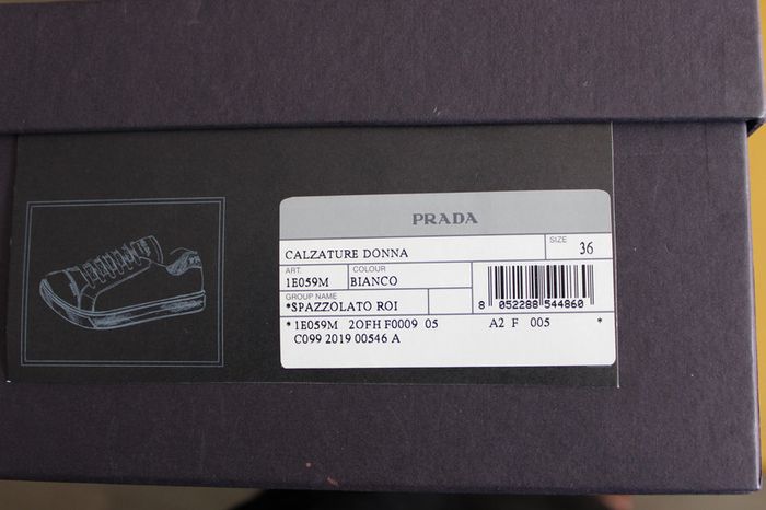 baskets sneakers pour femme de la marque Prada pointure 36 - photo numéro 17