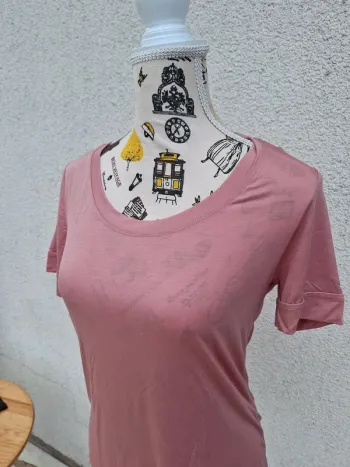 Tee-shirt rose