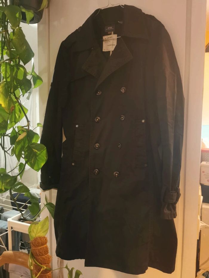 Trench noir