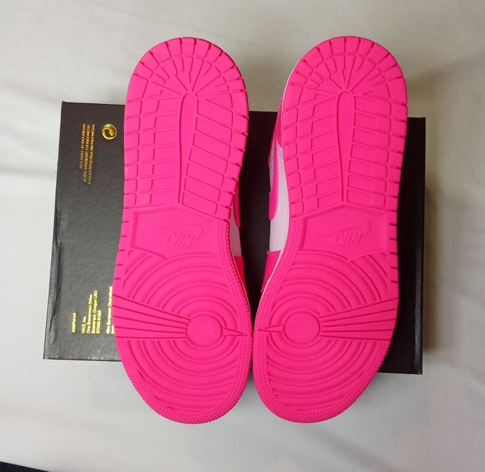 Jordan 1 low taille 38.5 neuves - photo numéro 8