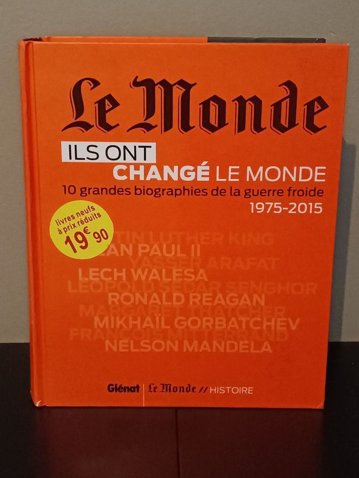 Livre "le Monde"