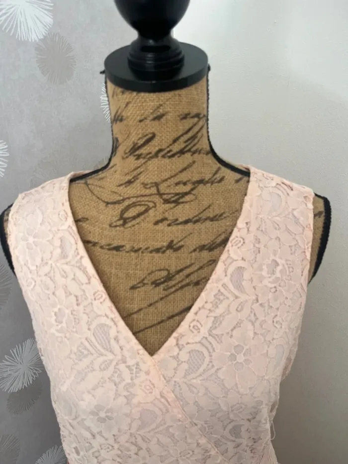Robe dentelle - photo numéro 2