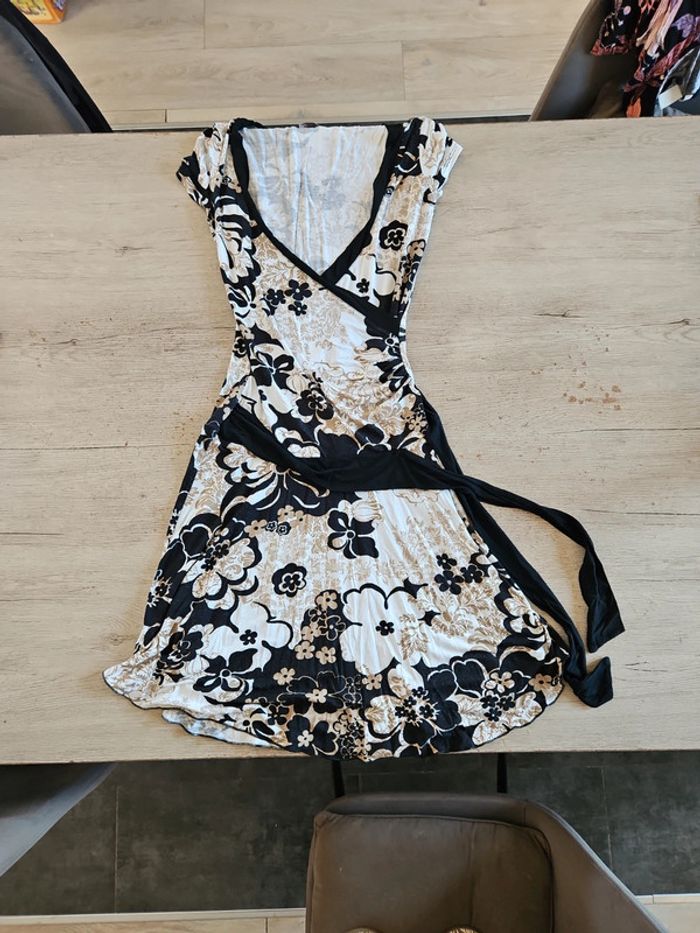 Robe courte à manches courtes noire, blanche et beige, Dixit, M - photo numéro 9