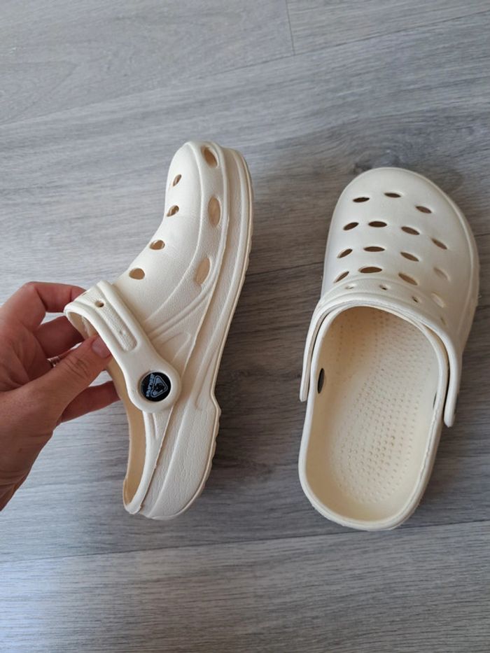 Sandales type " crocs " - photo numéro 5