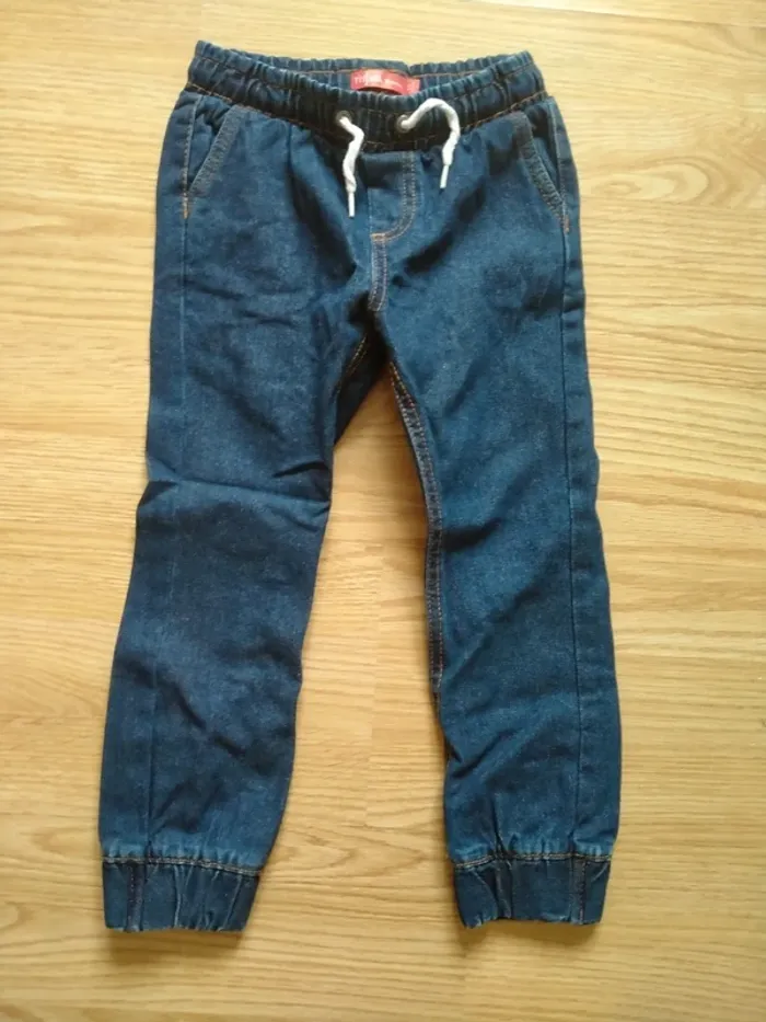 lot de 2 jeans. filles. taille 5 ans - photo numéro 6