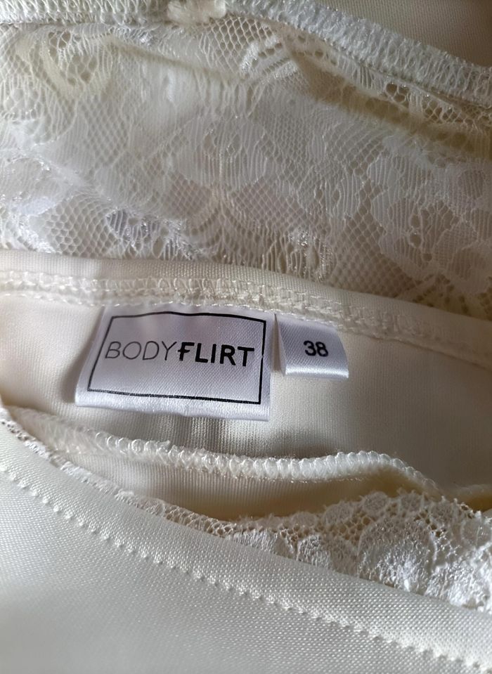 Robe de mariage - photo numéro 8