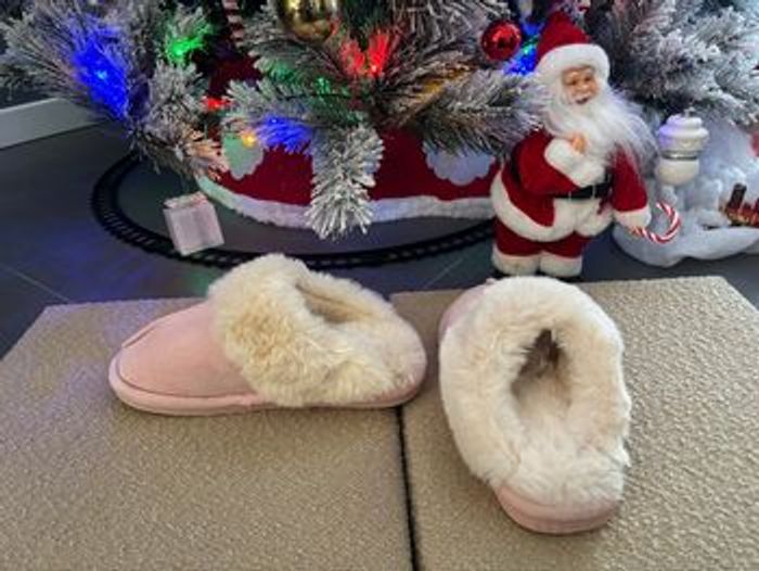 Chaussons, style UGG - photo numéro 3