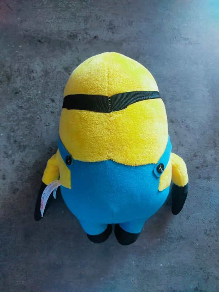 Peluche officiel minion, de moi moche et méchant avec son monocle - photo numéro 5