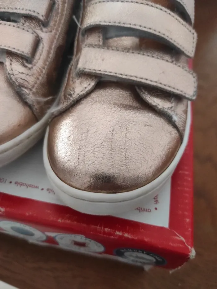 Baskets cuir mkids très bon état - photo numéro 11