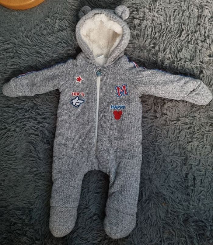 Combinaison Mickey intérieur polaire et chaud taille 6mois  mixte
