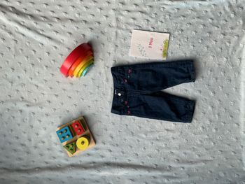 pantalon doublé couleur jean bleu foncé broderies poches 3 mois brioche