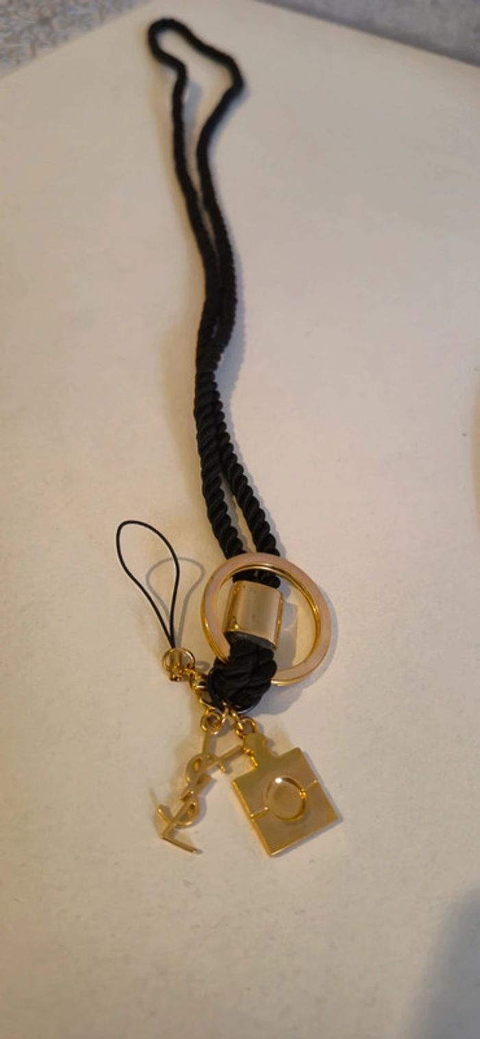 Collier sautoir Yves saint laurent - photo numéro 3