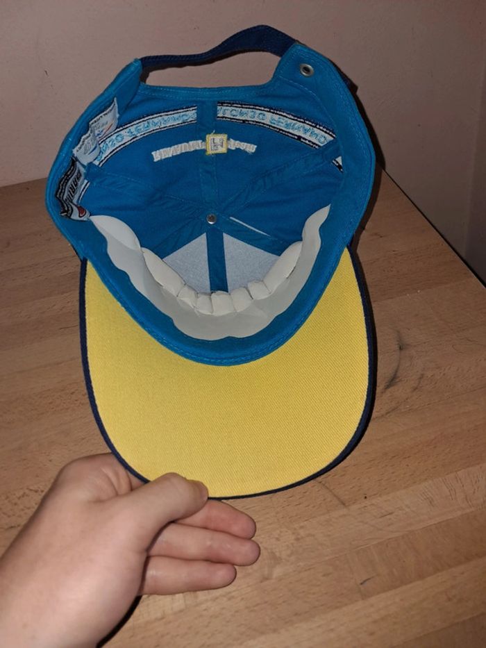 Casquette Fernando Alonso chez Renault F1 Team numéro 8 - photo numéro 7