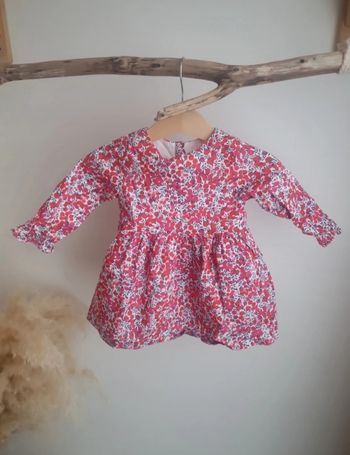 Robe courte bébé fille jacadi liberty 12 mois.