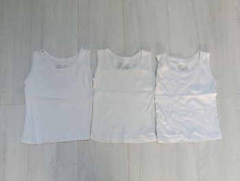 Lot 3 Tee shirt de corps 4/5 ans