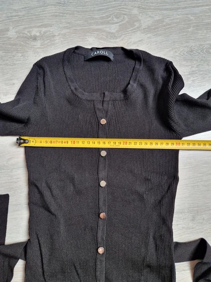 Très joli cardigan Caroll neuf Taille 34 Neuf noir avec boutons argentés - photo numéro 4