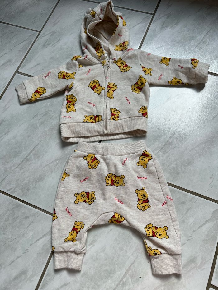 Ensemble winni l’ourson 1mois