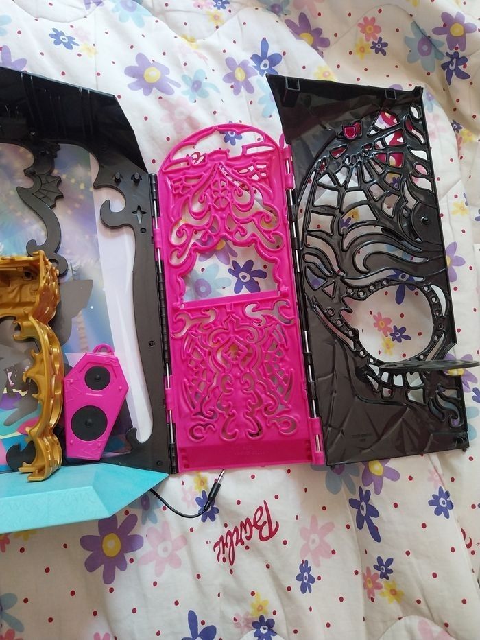 Monster High 13 Wishes Souhaits Room Party Discothèque et poupée Howleen Wolf - photo numéro 5