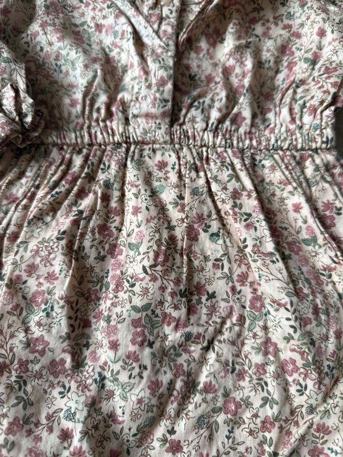 Robe fluide 18 mois fleurie tape à l’œil froufrou sur manches - photo numéro 3