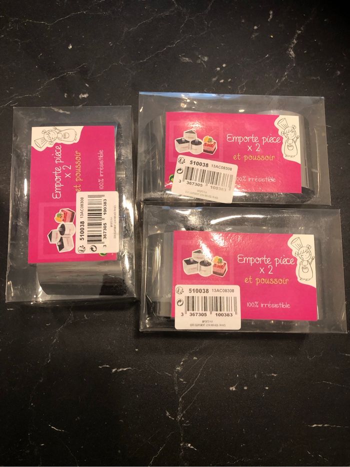 Lot de 3 emporte-pièce*2 et poussoir