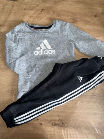 Survêtement adidas