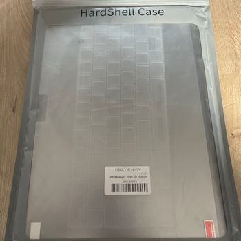 Kit protection MacBook (coque + film + clavier) – Neuf