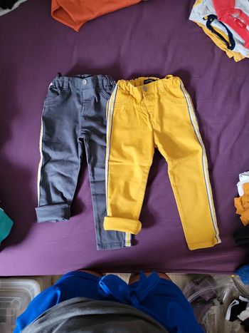 Lot de 2 pantalons 3 ans tbe