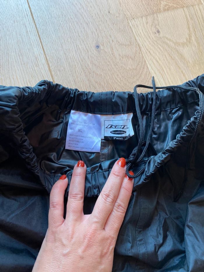 Tenue de pluie moto Ixon – veste + pantalon, très bon état - photo numéro 5