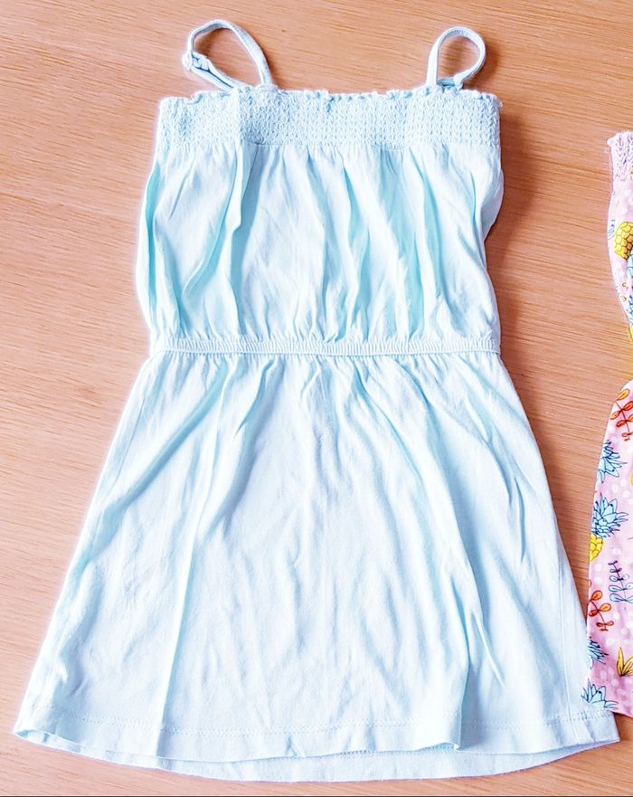 🌸 Lot de 2 robes à bretelles - Kiabi - 2 ans 🌸 - photo numéro 2