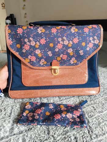 Cartable et sa teousse