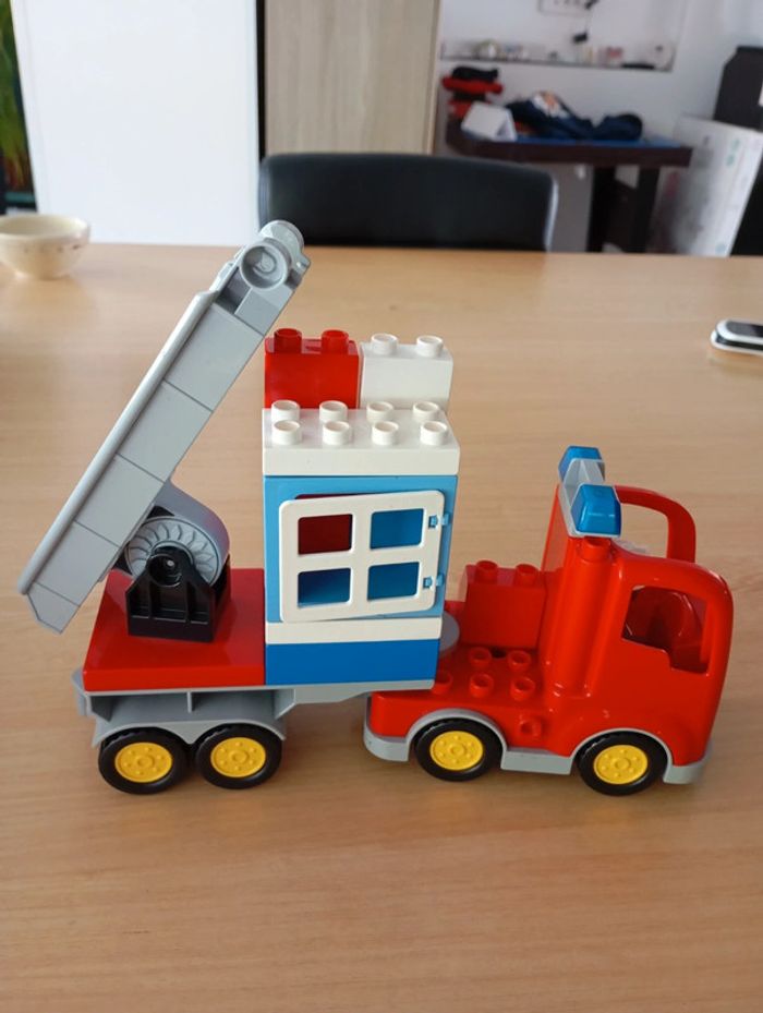 Lego Duplo camion pompier 2/5 ans - photo numéro 5