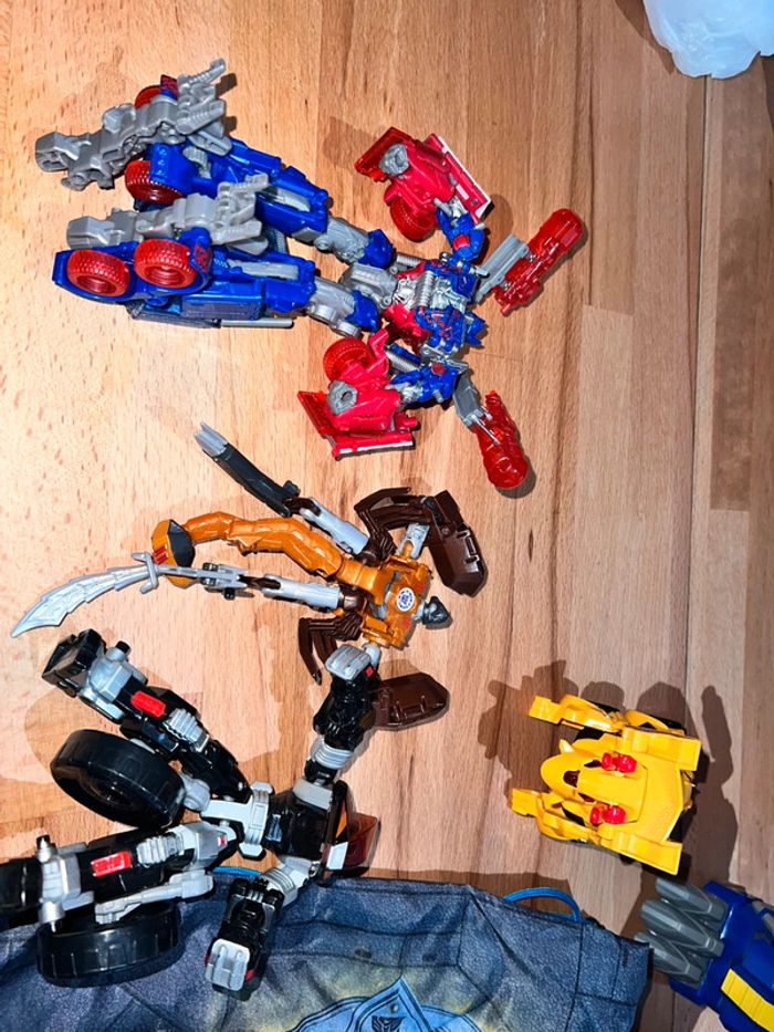 Lot de robots transformers avec sac de rangement - photo numéro 3