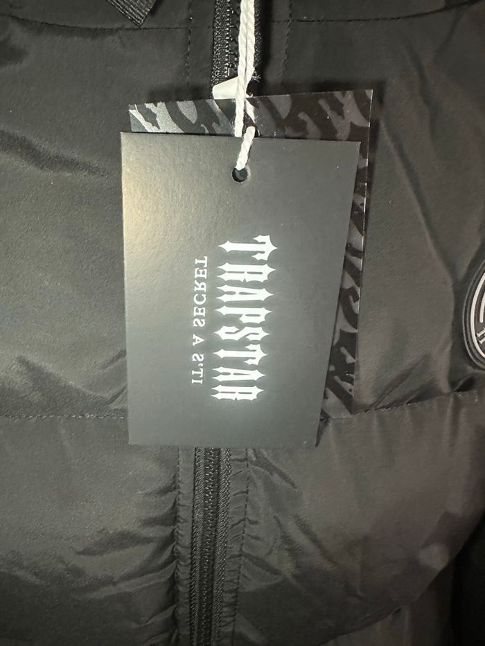 Doudoune Trapstar Noire « It’s a secret » – taille L  avec étiquette - photo numéro 3