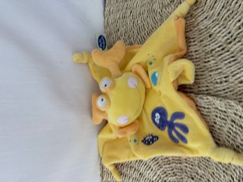 Doudou plat Crabe jaune pieuvre brodée MOTS D'ENFANTS