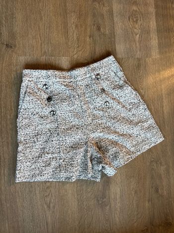 Short en tweed blanc et noir