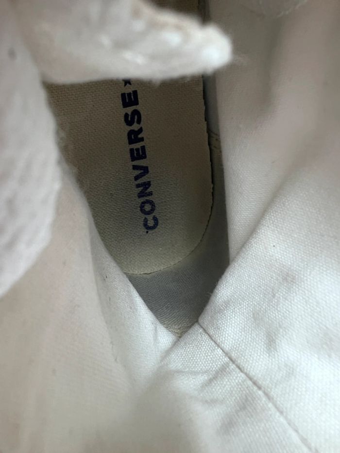 Converse Chuck Taylor Blanche Montantes – Pointure 33,5 - photo numéro 13